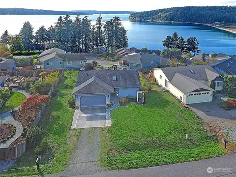 2230 Cleven Park Rd, Camano Island, WA 98282