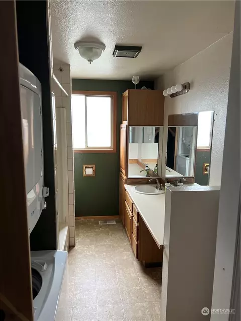 210 W Marilyn Ave, Everett, WA 98204 photo 4