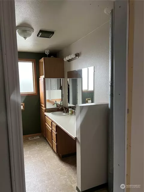 210 W Marilyn Ave, Everett, WA 98204 photo 9