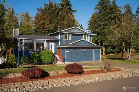7365 Varsity Ln NE, Bremerton, WA 98311