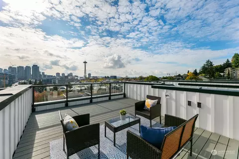 1013 C 6th Ave N, Seattle, WA 98109