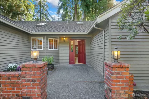 2840 160th Pl NE, Bellevue, WA 98008