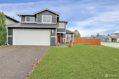 1023 Village Pkwy E, Spanaway, WA 98387