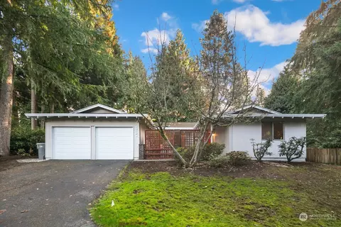 12421 NE 65th Pl, Kirkland, WA 98033