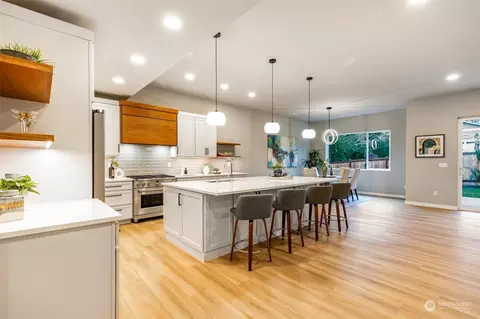 10040 NE 196th Pl, Bothell, WA 98011 photo 6