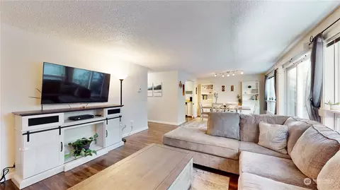 1718 SW 318th Pl #42B, Federal Way, WA 98023
