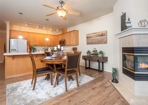 23009 Lakeview Dr #B103, Mountlake Terrace, WA 98043
