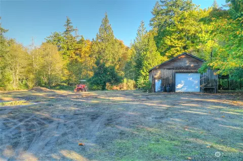 5620 Steamboat Island Rd NW, Olympia, WA 98502