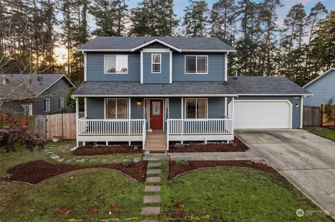 2189 SW Rosario Pl, Oak Harbor, WA 98277