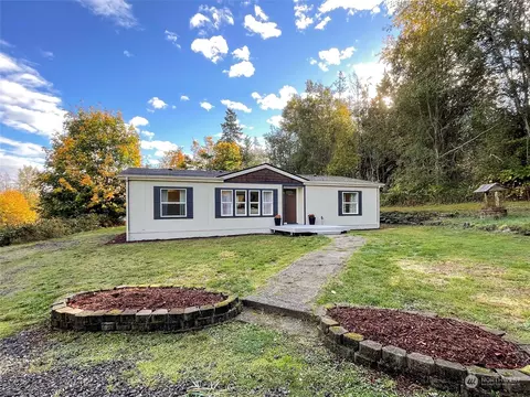 626 Pearce Rd, Port Angeles, WA 98362