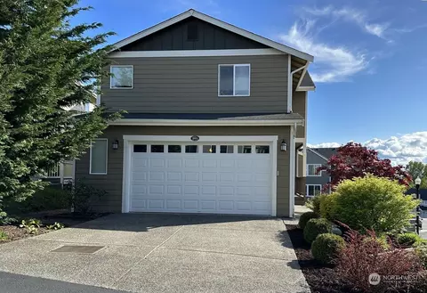1002 Nathan Adrian Dr, Bremerton, WA 98310