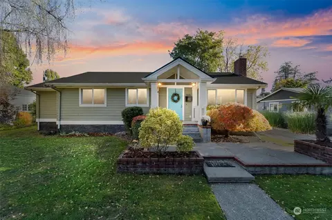 8820 17th Ave SW, Seattle, WA 98106