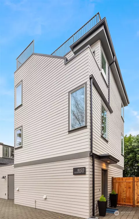 8023 Wallingford Ave N, Seattle, WA 98103