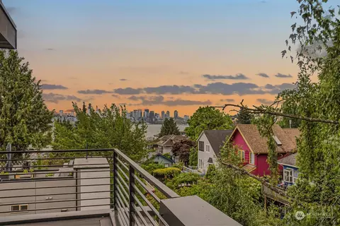 3959 1st Ave NE #B, Seattle, WA 98105