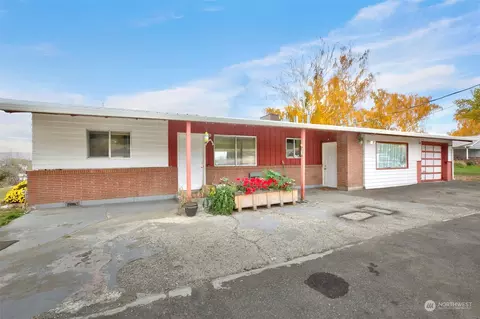 924 Adamsview Rd, Yakima, WA 98901
