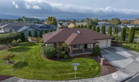 1070 Lindsay Ln, Sequim, WA 98382