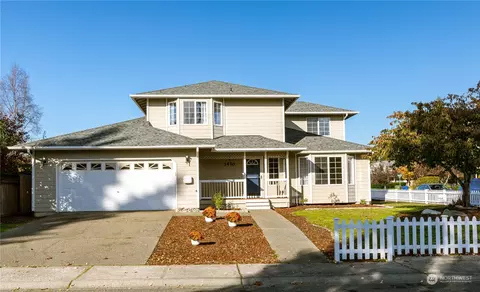 1470 SW 9th Ave, Oak Harbor, WA 98277