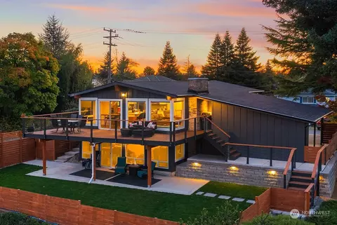 8156 7th Ave SW, Seattle, WA 98106