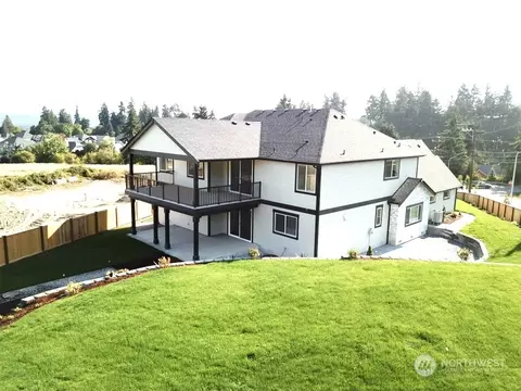 2613 12th Ave SW, Puyallup, WA 98371