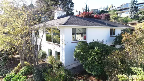 5630 40th Ave W, Seattle, WA 98199