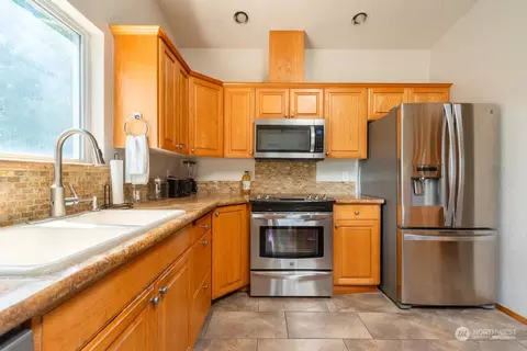 6025 Waller, Tacoma, WA 98443 photo 7