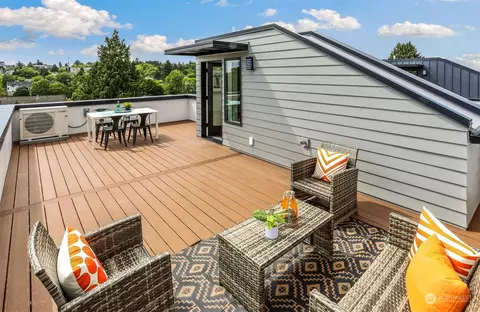 1610 N 48th St, Seattle, WA 98103 photo 3