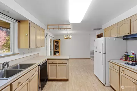 10507 23rd Dr SE, Everett, WA 98208 photo 11