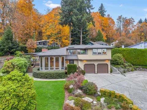 9201 NE 126th Pl, Kirkland, WA 98034