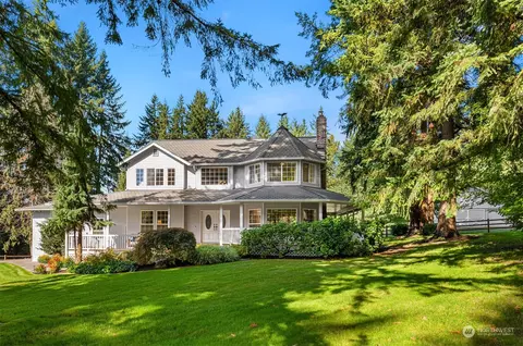 9807 Waverly Dr, Snohomish, WA 98296