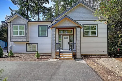 1650 Oakridge Dr, Camano Island, WA 98282