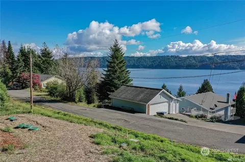 101 N Mardell Ave, Hoodsport, WA 98548
