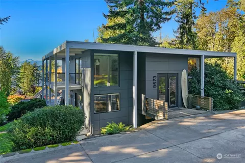 9673 Battle Point Dr NE, Bainbridge Island, WA 98110