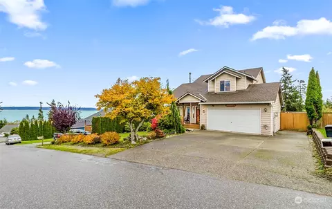 36 Lucky Ln, Camano Island, WA 98282
