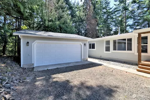 9818 Windward Dr NW, Olympia, WA 98502