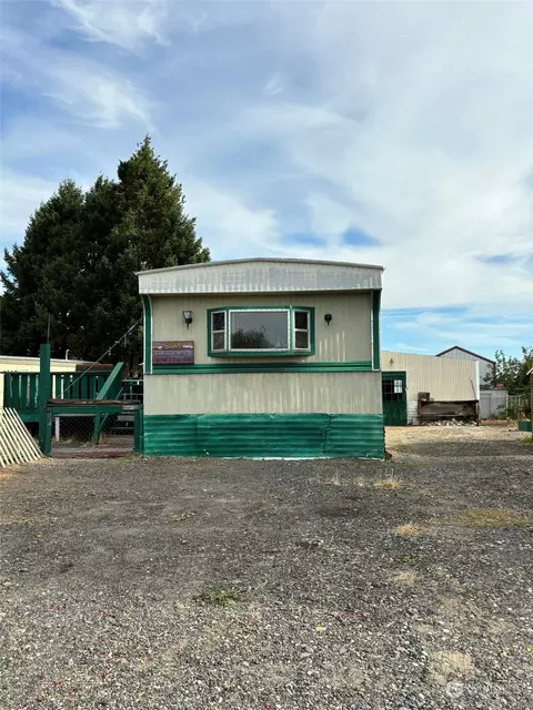609 Tradewind Way SW, Mattawa, WA 99349