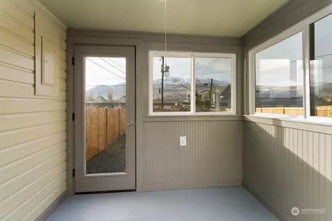 220 E Chelan Ave, Chelan, WA 98816 photo 11