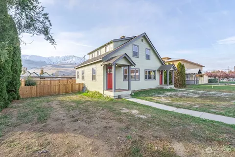 220 E Chelan Ave, Chelan, WA 98816 photo 38