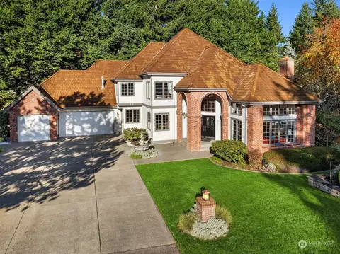 23404 SE 253rd Pl, Maple Valley, WA 98038