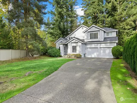 25700 SE 35th Pl, Issaquah, WA 98029