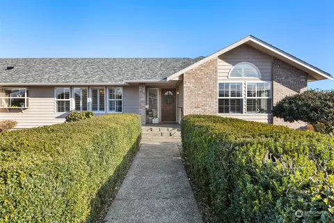 902 E Cedar St, Sequim, WA 98382 photo 3