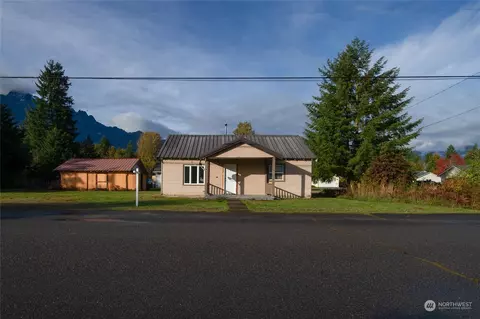 605 Commercial Ave, Darrington, WA 98241