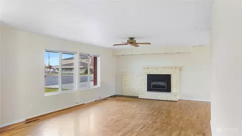 1255 E Pine St, Othello, WA 99344 photo 6