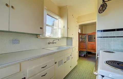 2300 E Mill Plain Blvd, Vancouver, WA 98661 photo 8