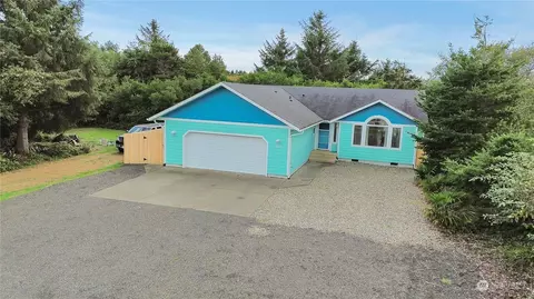 317 Yorkmar St SW, Ocean Shores, WA 98569