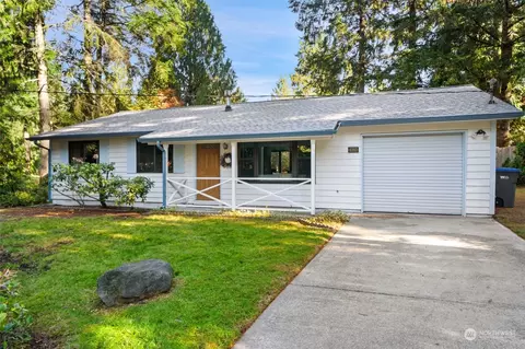 4060 Chinook Pl NW, Bremerton, WA 98312