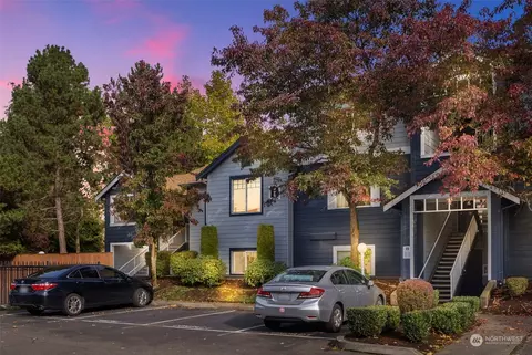 10825 SE 200th St #H101, Kent, WA 98031