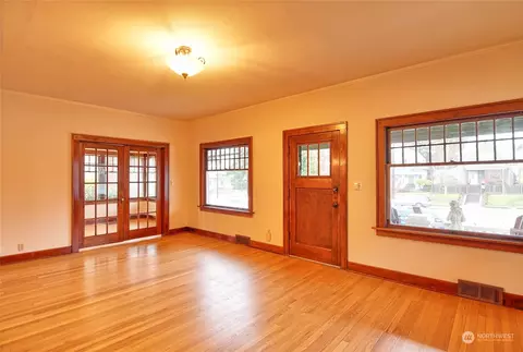 2410 Everett Ave, Everett, WA 98201 photo 4