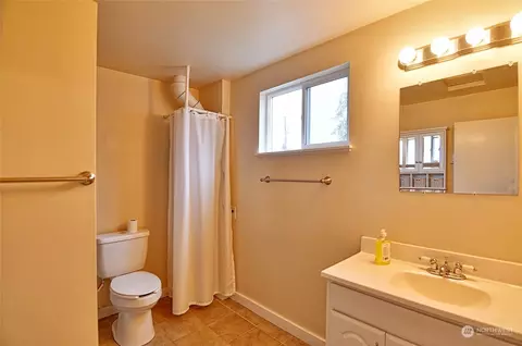 2410 Everett Ave, Everett, WA 98201 photo 18