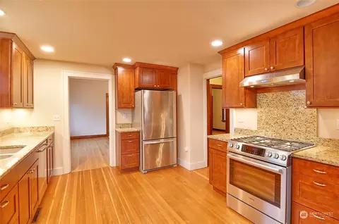 2410 Everett Ave, Everett, WA 98201 photo 12