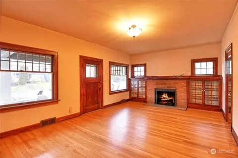 2410 Everett Ave, Everett, WA 98201 photo 3